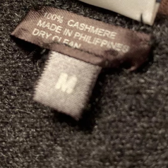 NWT PORTOLANO 100% Cashmere Sweater Cardigan Charcoal Grey & Pink Bows Sz M - Picture 6 of 6